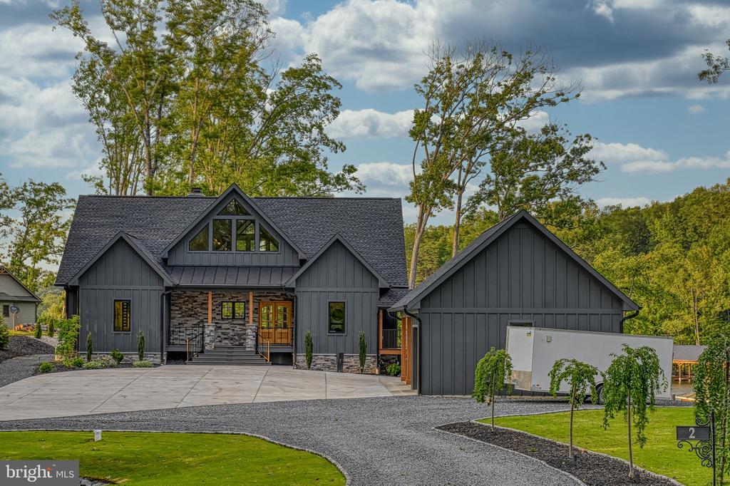 2 WOLFTRAP CT