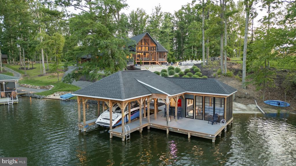 2 WOLFTRAP CT