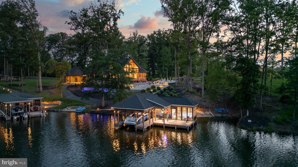 2 WOLFTRAP CT