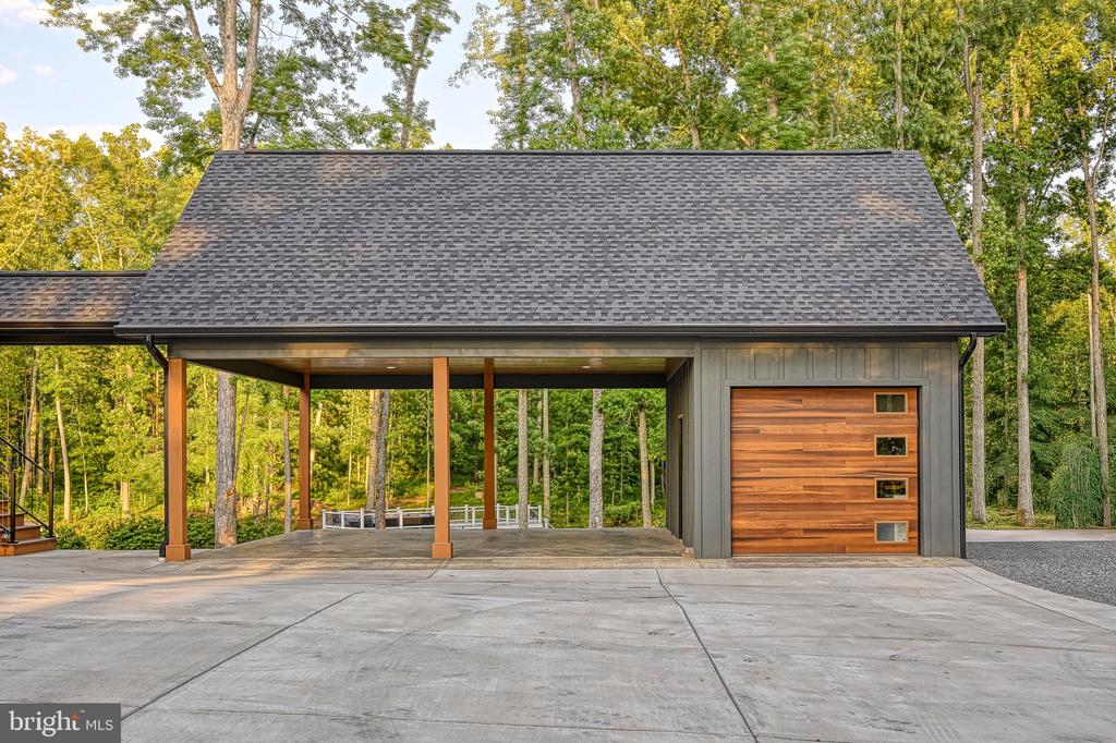 2 WOLFTRAP CT