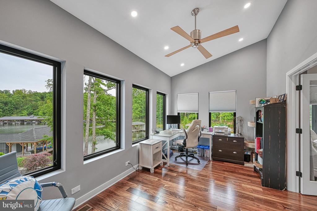 2 WOLFTRAP CT