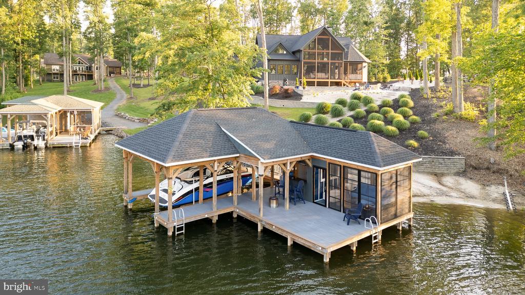 2 WOLFTRAP CT