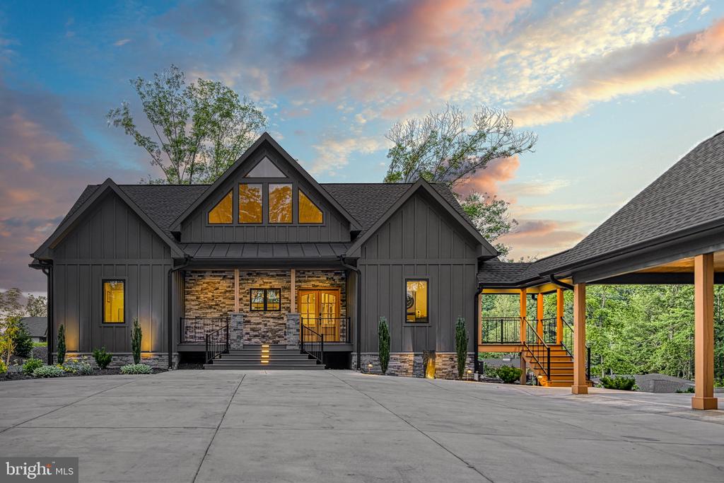 2 WOLFTRAP CT