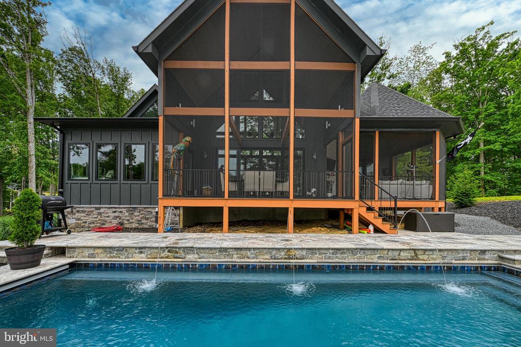 2 WOLFTRAP CT