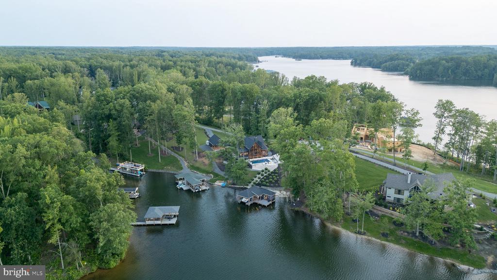 2 WOLFTRAP CT