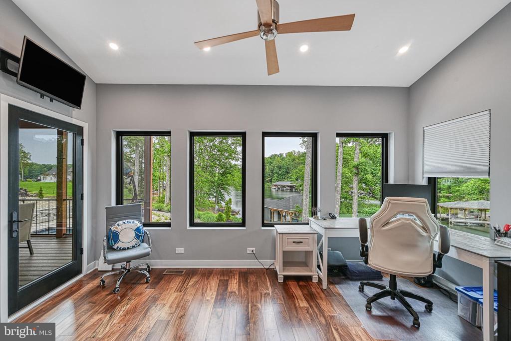 2 WOLFTRAP CT