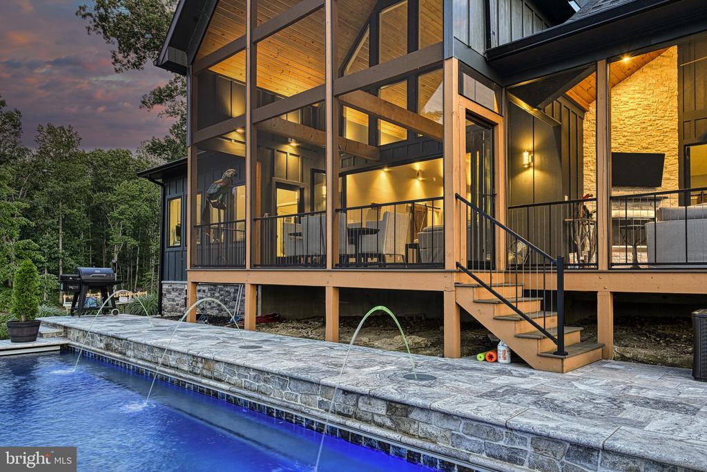 2 WOLFTRAP CT