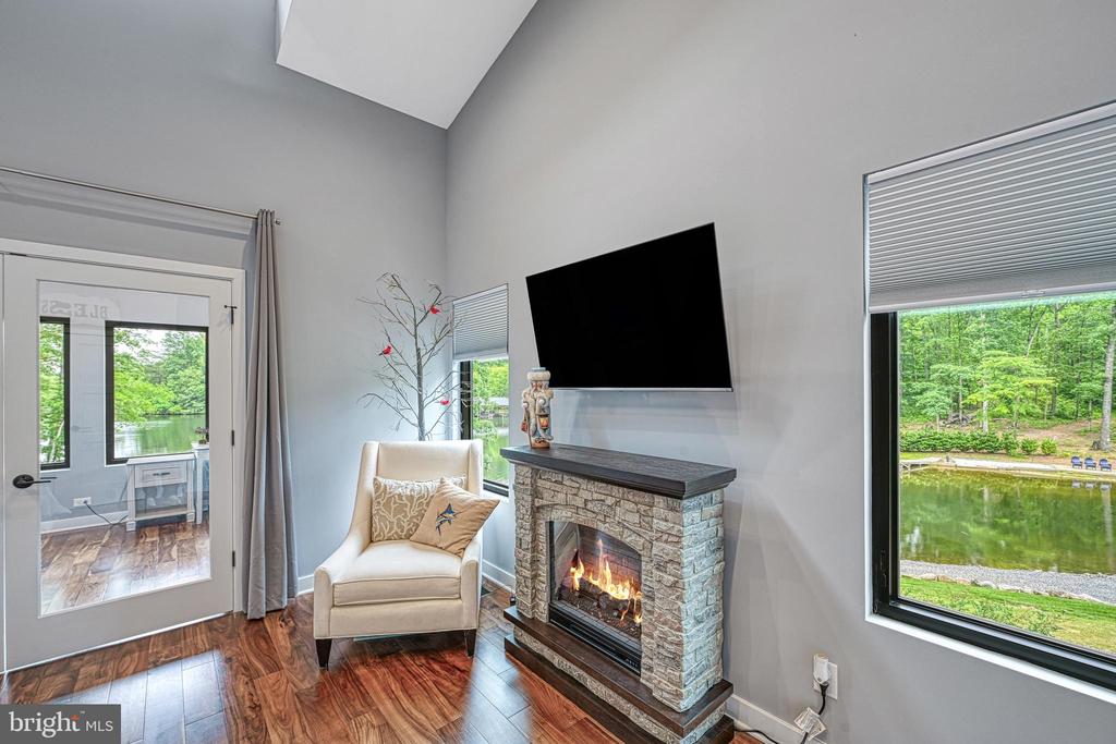 2 WOLFTRAP CT