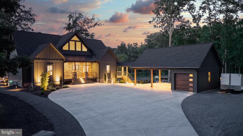 2 WOLFTRAP CT