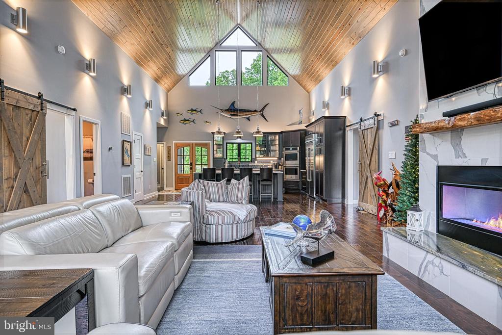 2 WOLFTRAP CT
