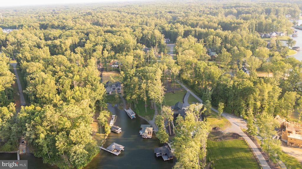 2 WOLFTRAP CT