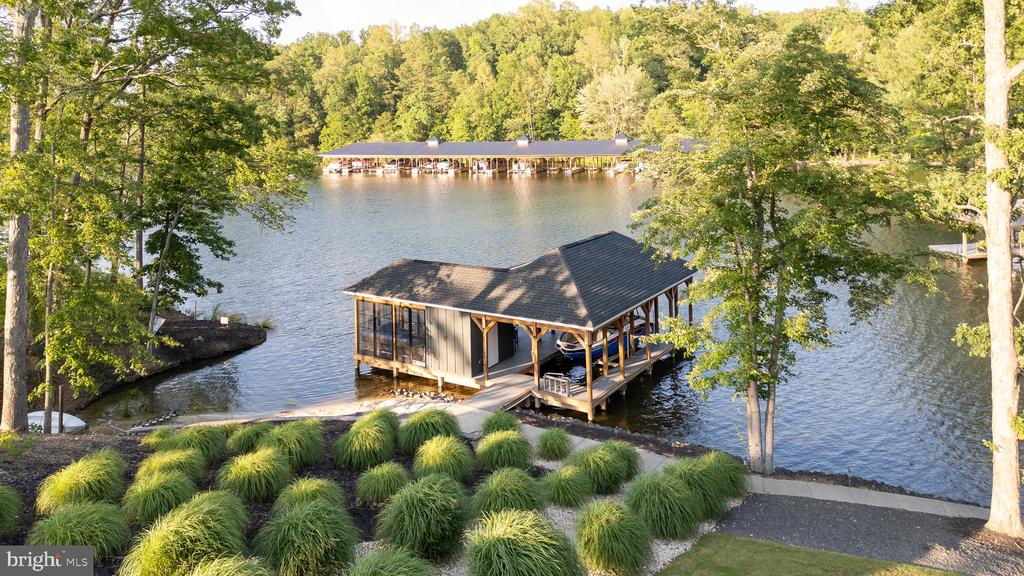 2 WOLFTRAP CT