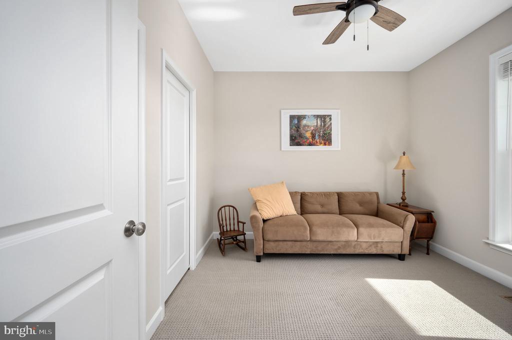 257 ROCK ISLAND RDG