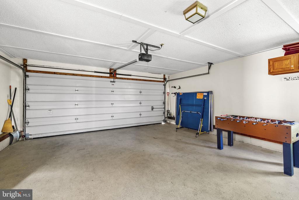 892 WINDWAY LANE
