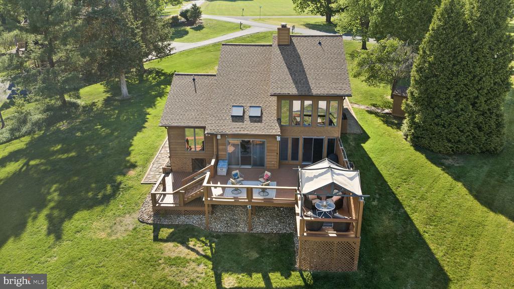 892 WINDWAY LANE