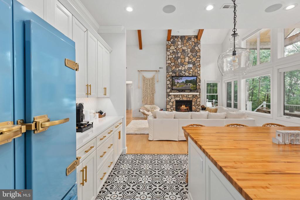 38 WALNUT HILL DRIVE