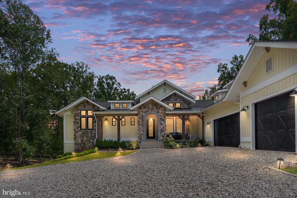 38 WALNUT HILL DRIVE