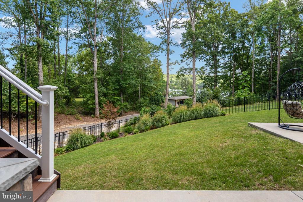 38 WALNUT HILL DRIVE