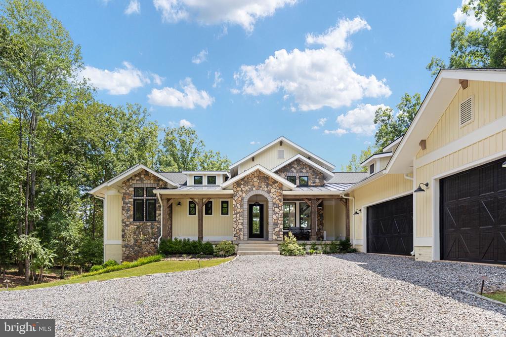 38 WALNUT HILL DRIVE