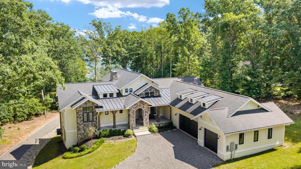38 WALNUT HILL DRIVE