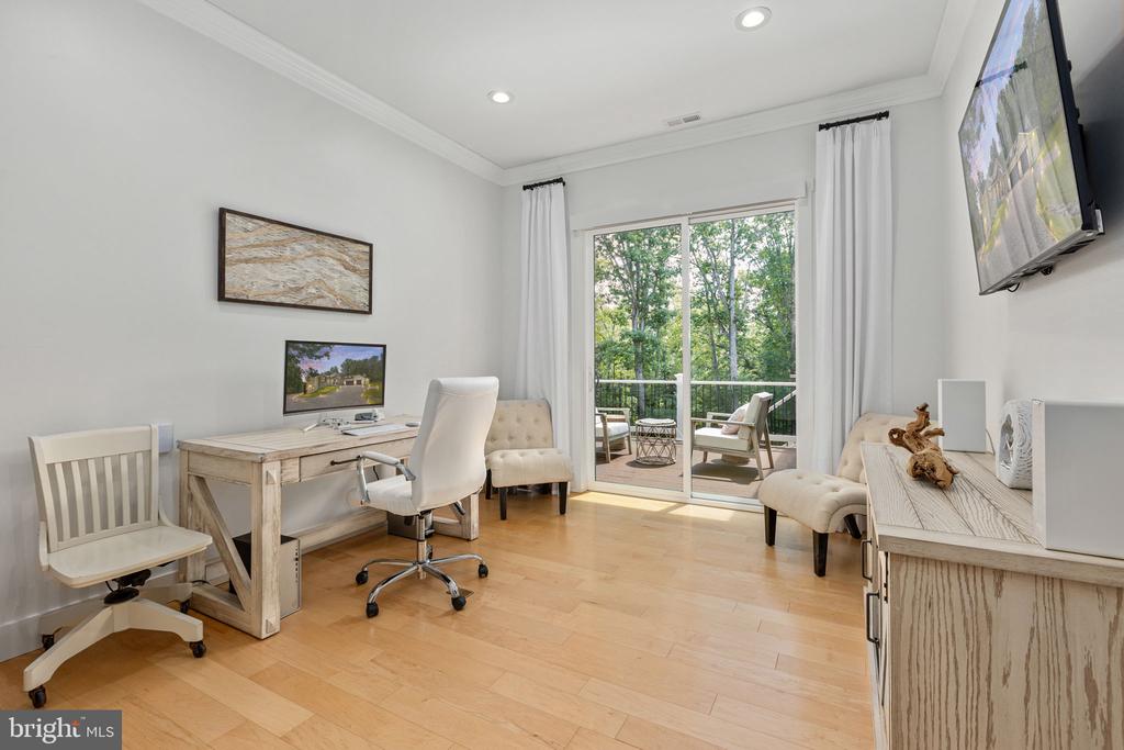 38 WALNUT HILL DRIVE