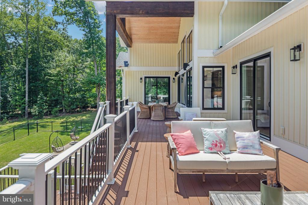 38 WALNUT HILL DRIVE
