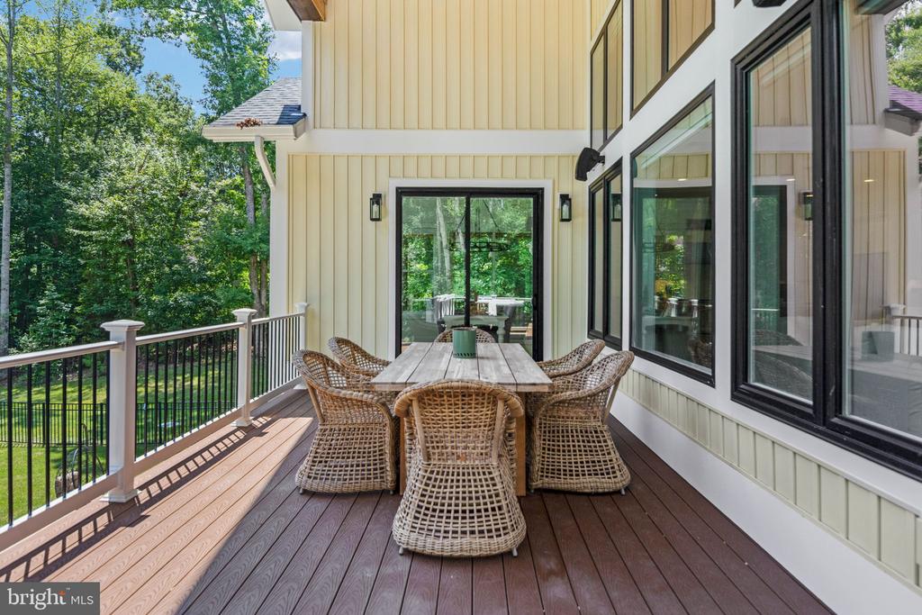 38 WALNUT HILL DRIVE