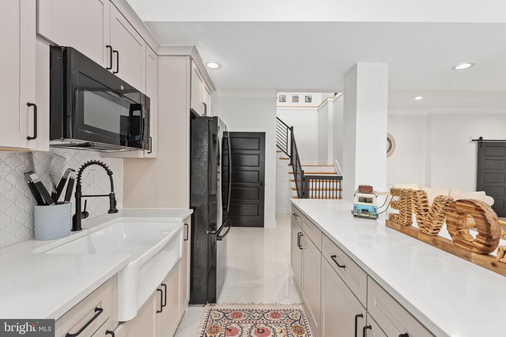 38 WALNUT HILL DRIVE