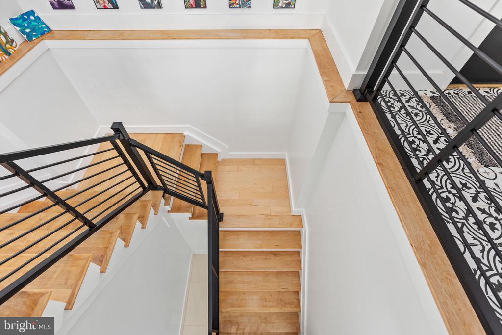 38 WALNUT HILL DRIVE