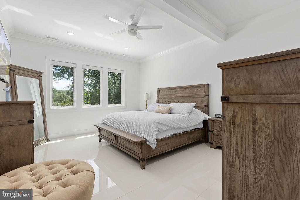38 WALNUT HILL DRIVE