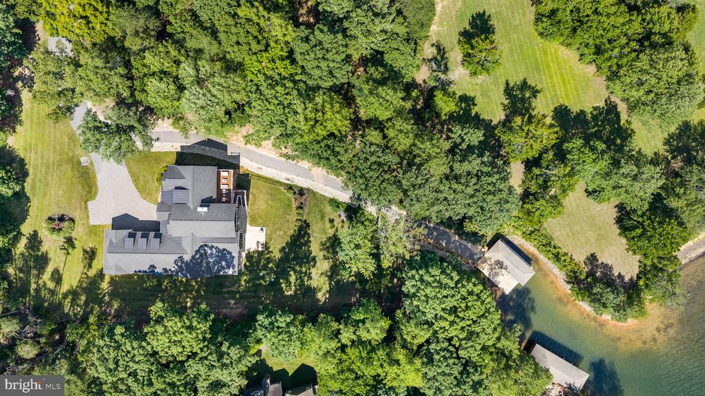 38 WALNUT HILL DRIVE