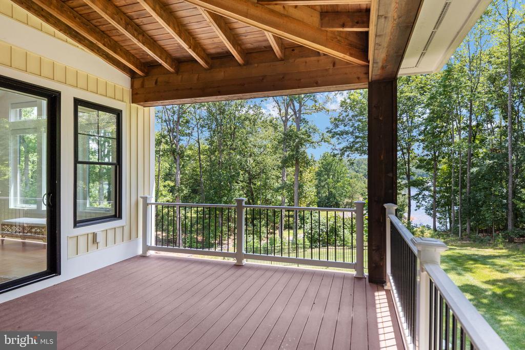 38 WALNUT HILL DRIVE