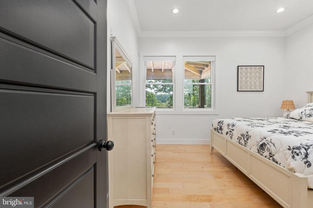 38 WALNUT HILL DRIVE