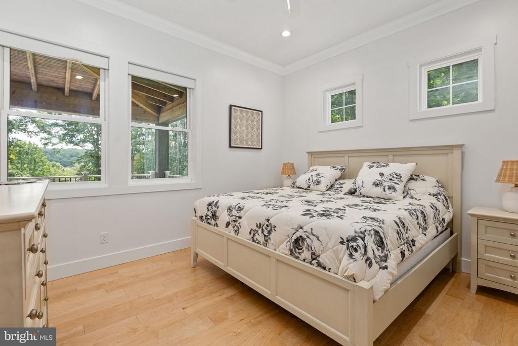 38 WALNUT HILL DRIVE