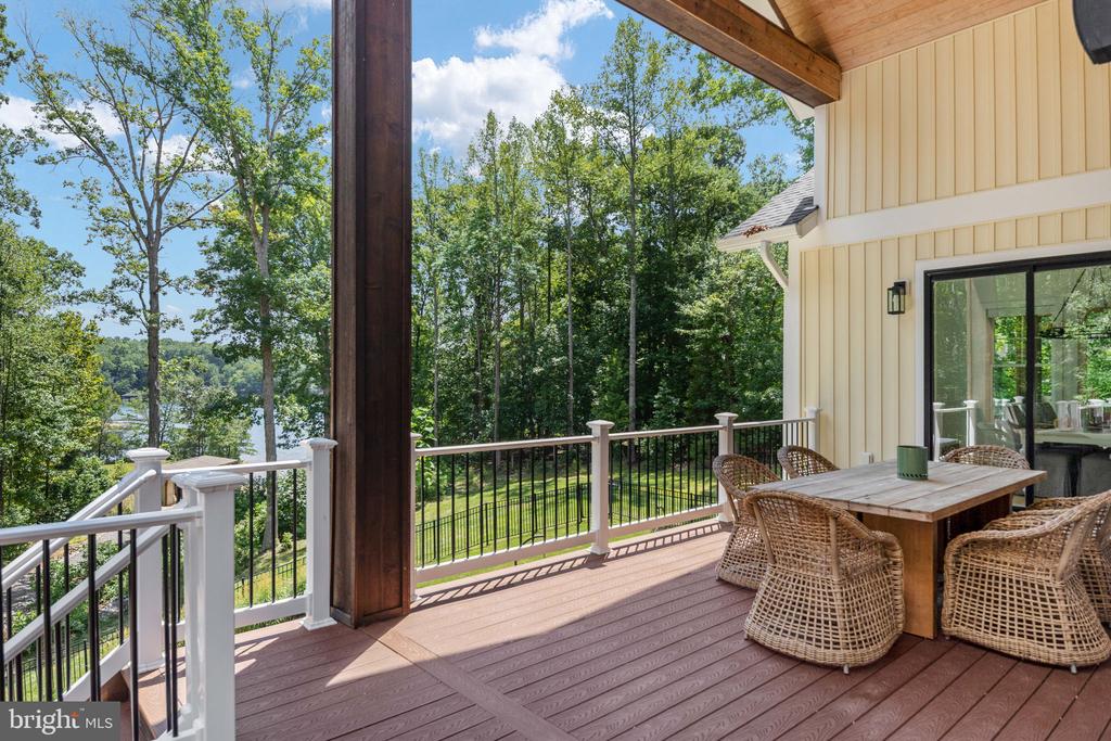 38 WALNUT HILL DRIVE