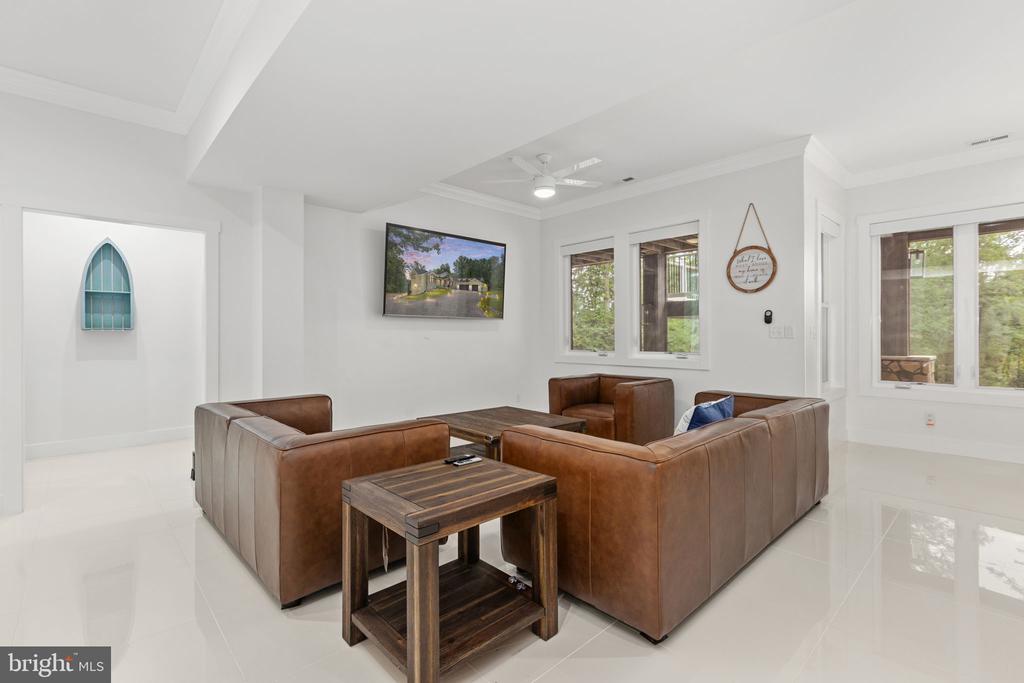 38 WALNUT HILL DRIVE