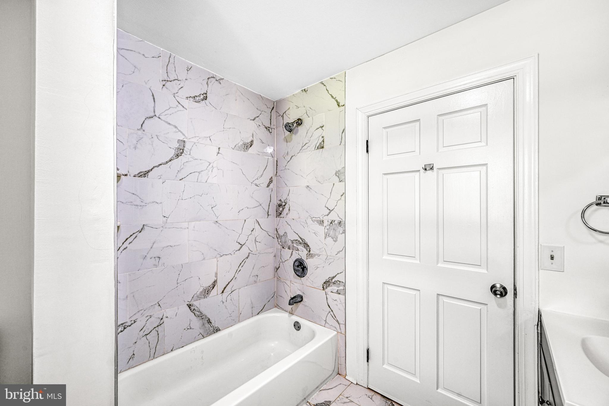 1041 GRANVILLE BAY ROAD