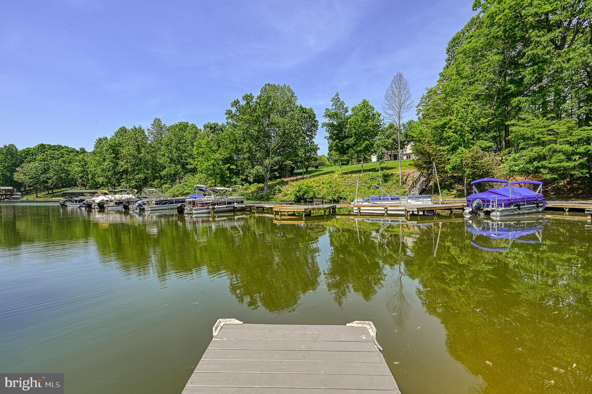 5304 WYNDEMERE CIRCLE