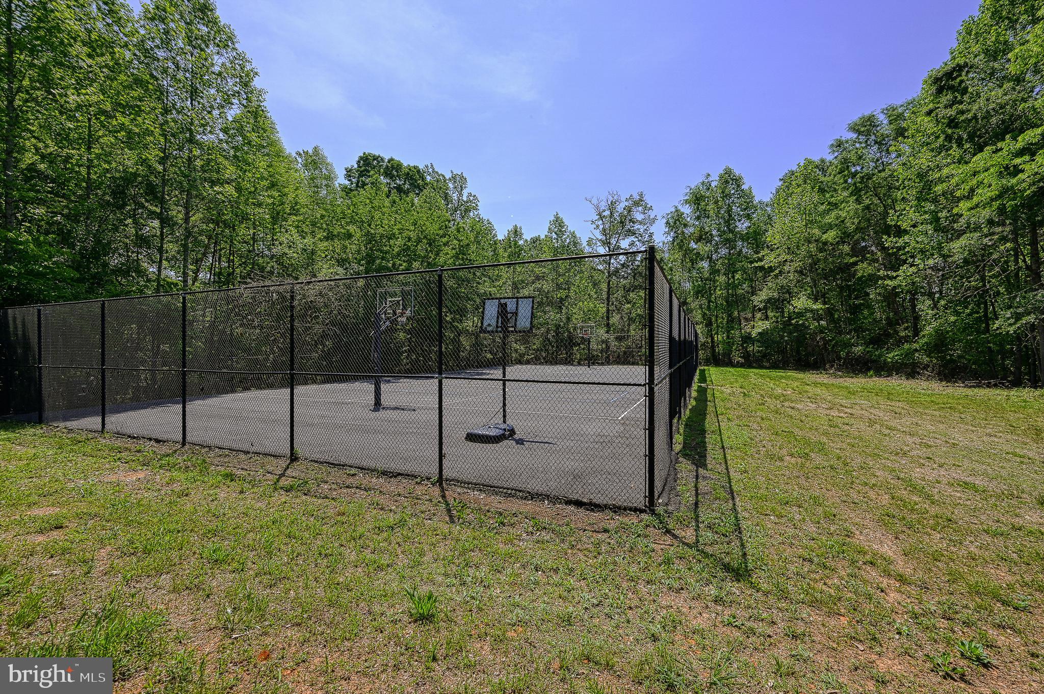 5304 WYNDEMERE CIRCLE