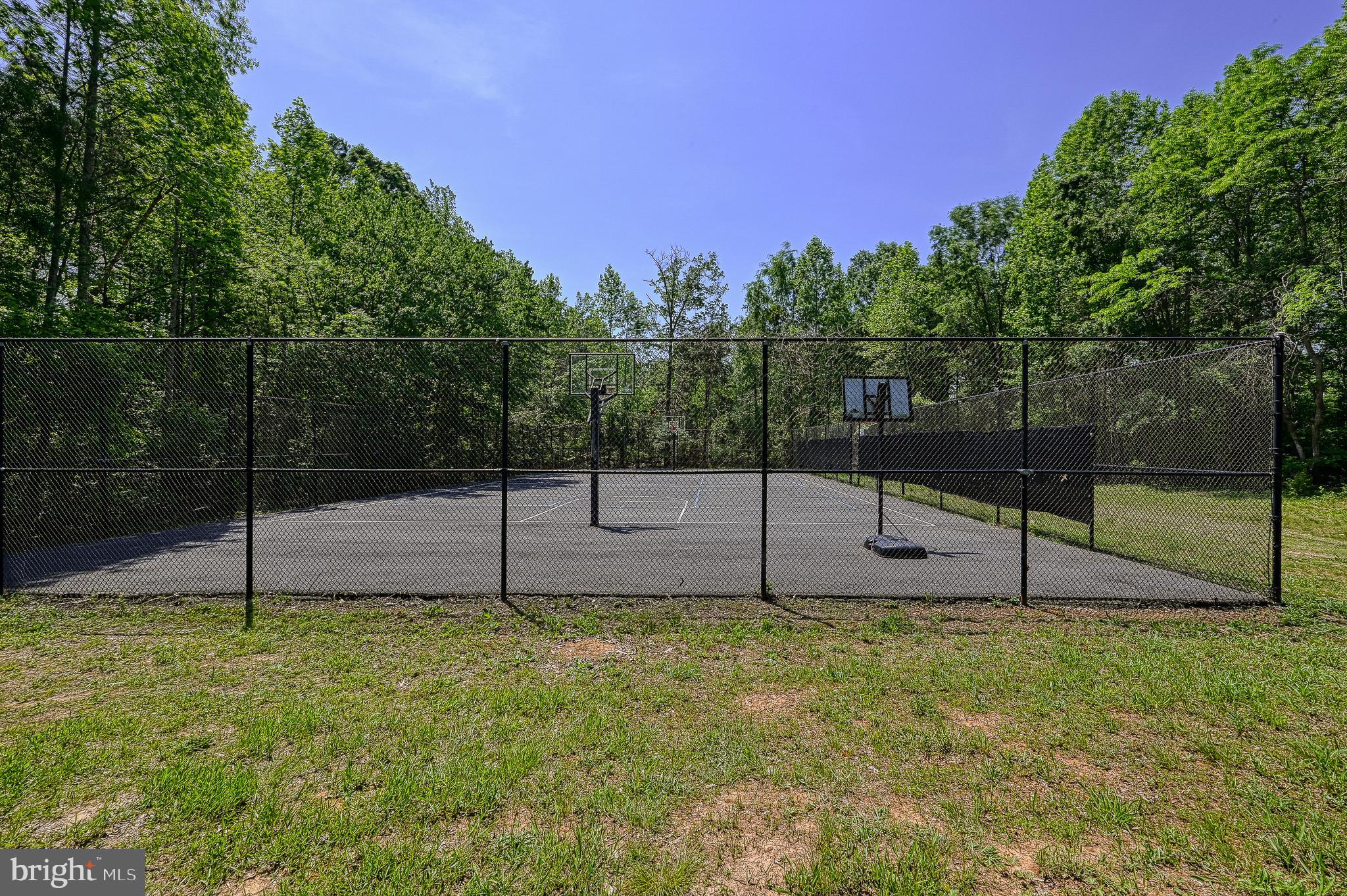 5304 WYNDEMERE CIRCLE