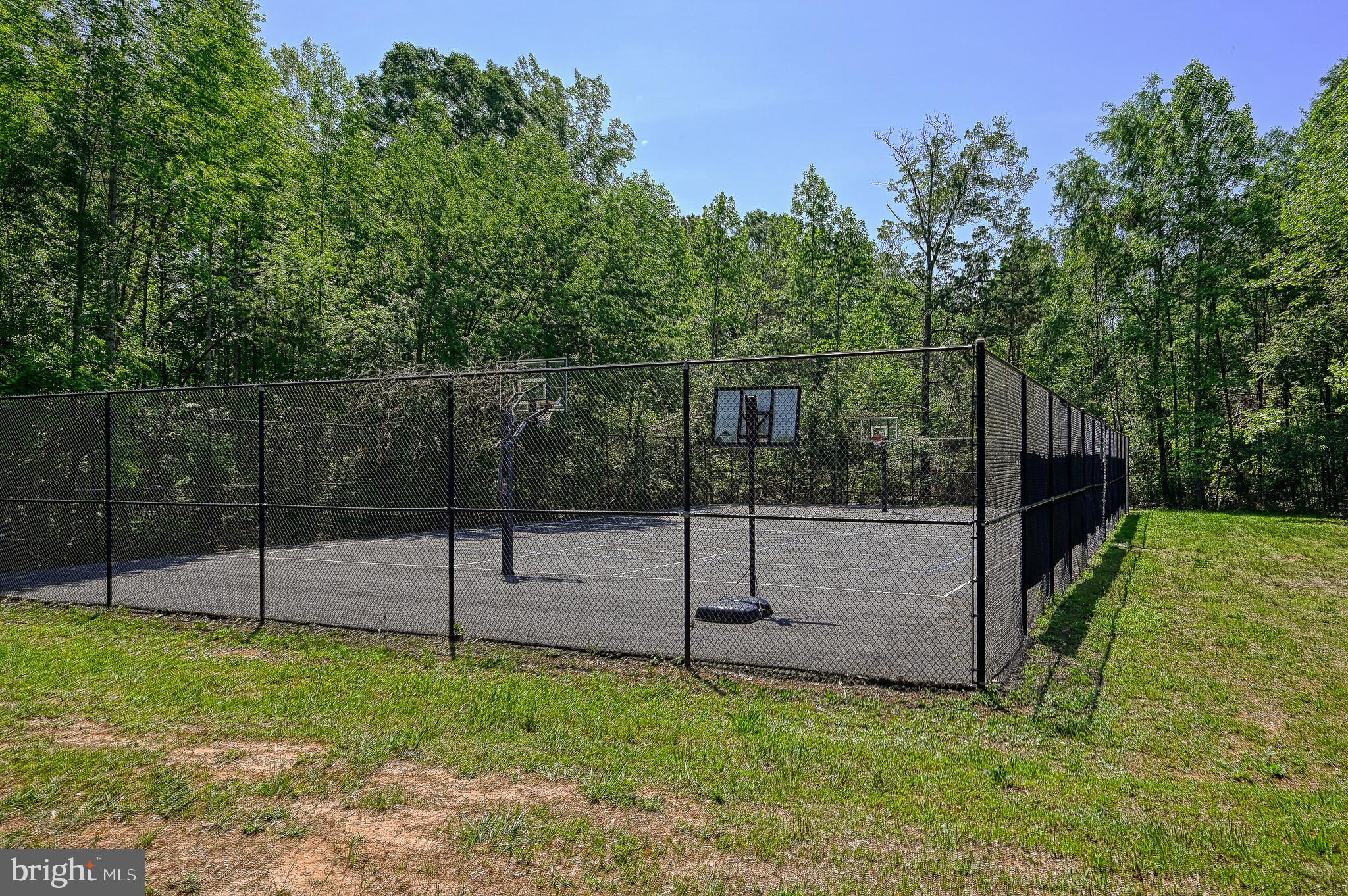 5304 WYNDEMERE CIRCLE