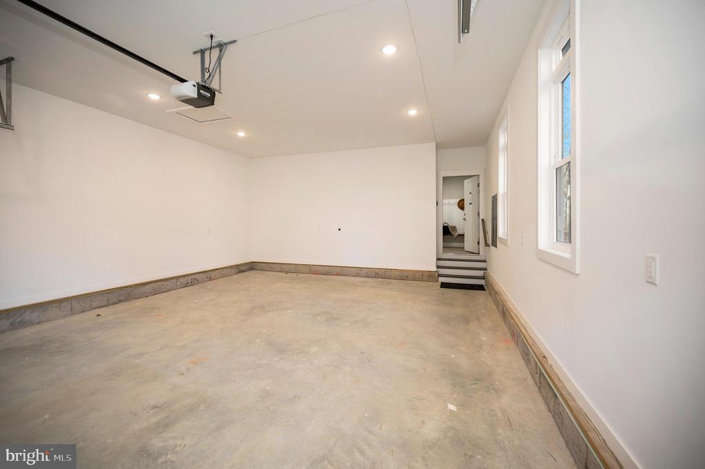 3905 HATTERAS COURT