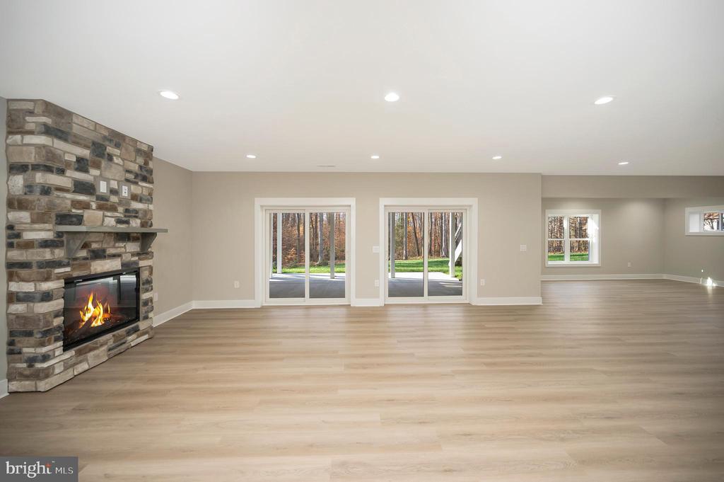 3905 HATTERAS COURT