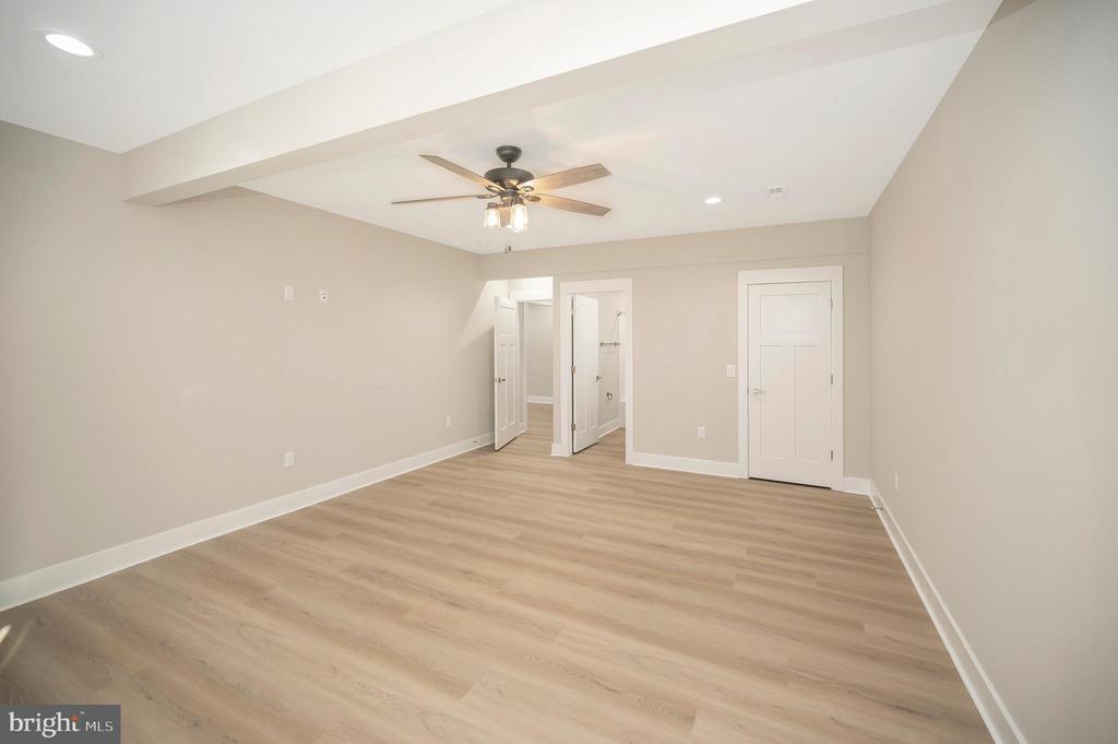 3905 HATTERAS COURT