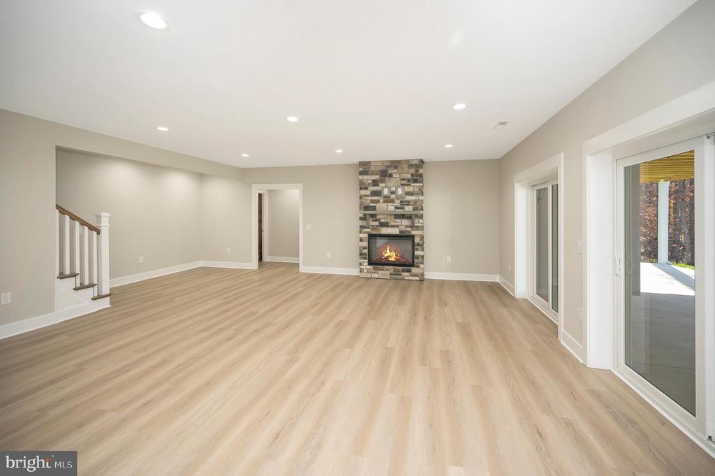 3905 HATTERAS COURT