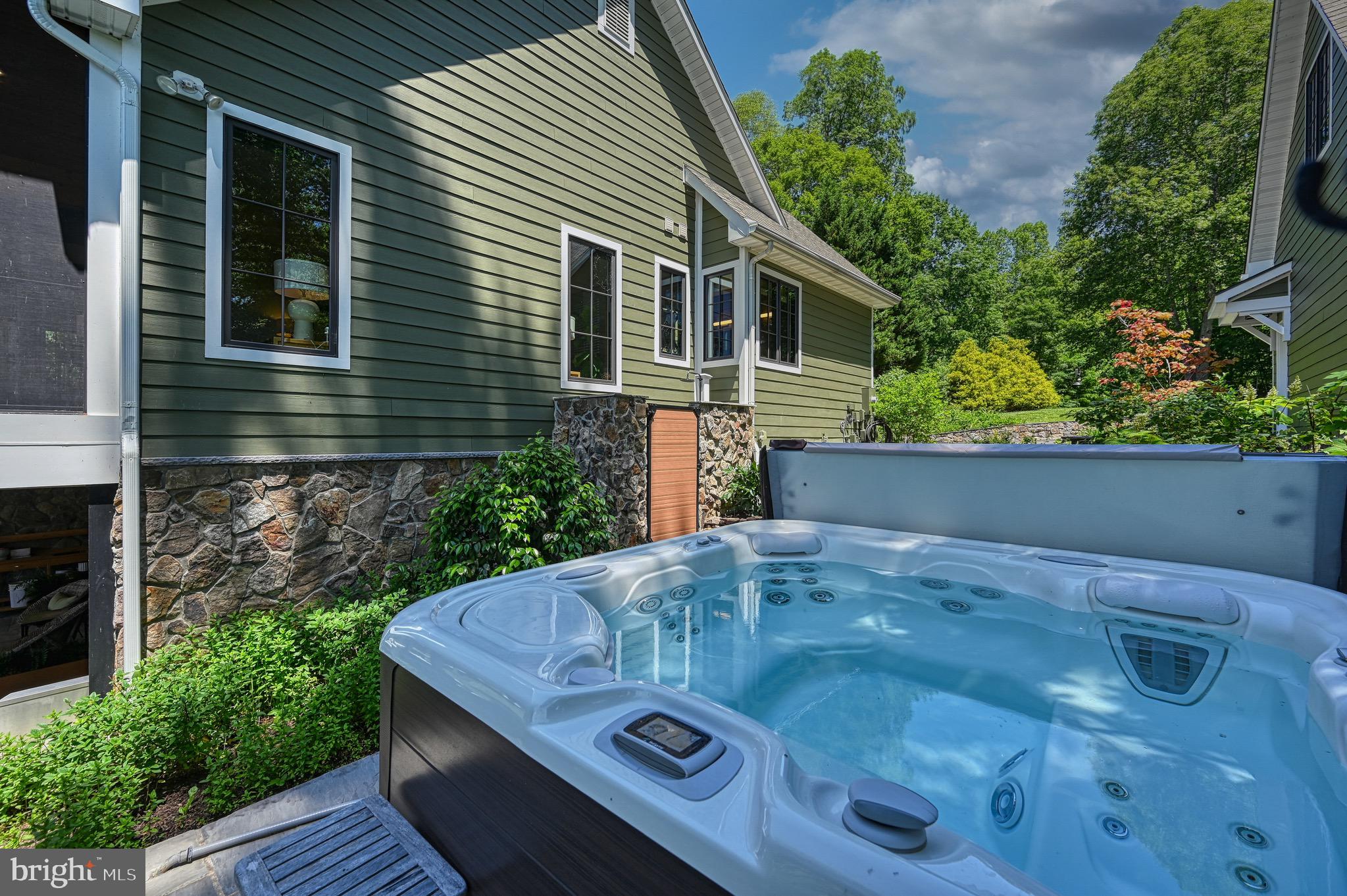 6800 JOHN TAYLOR LANE