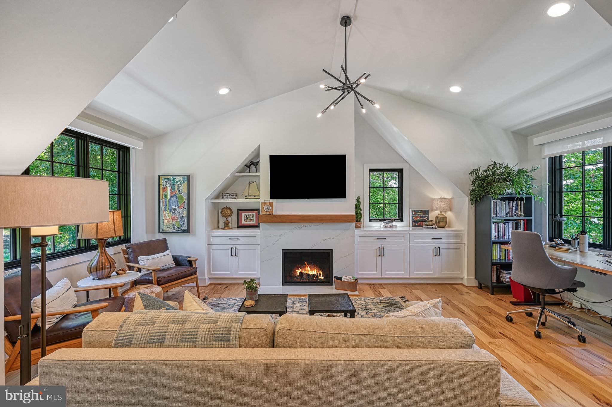 6800 JOHN TAYLOR LANE