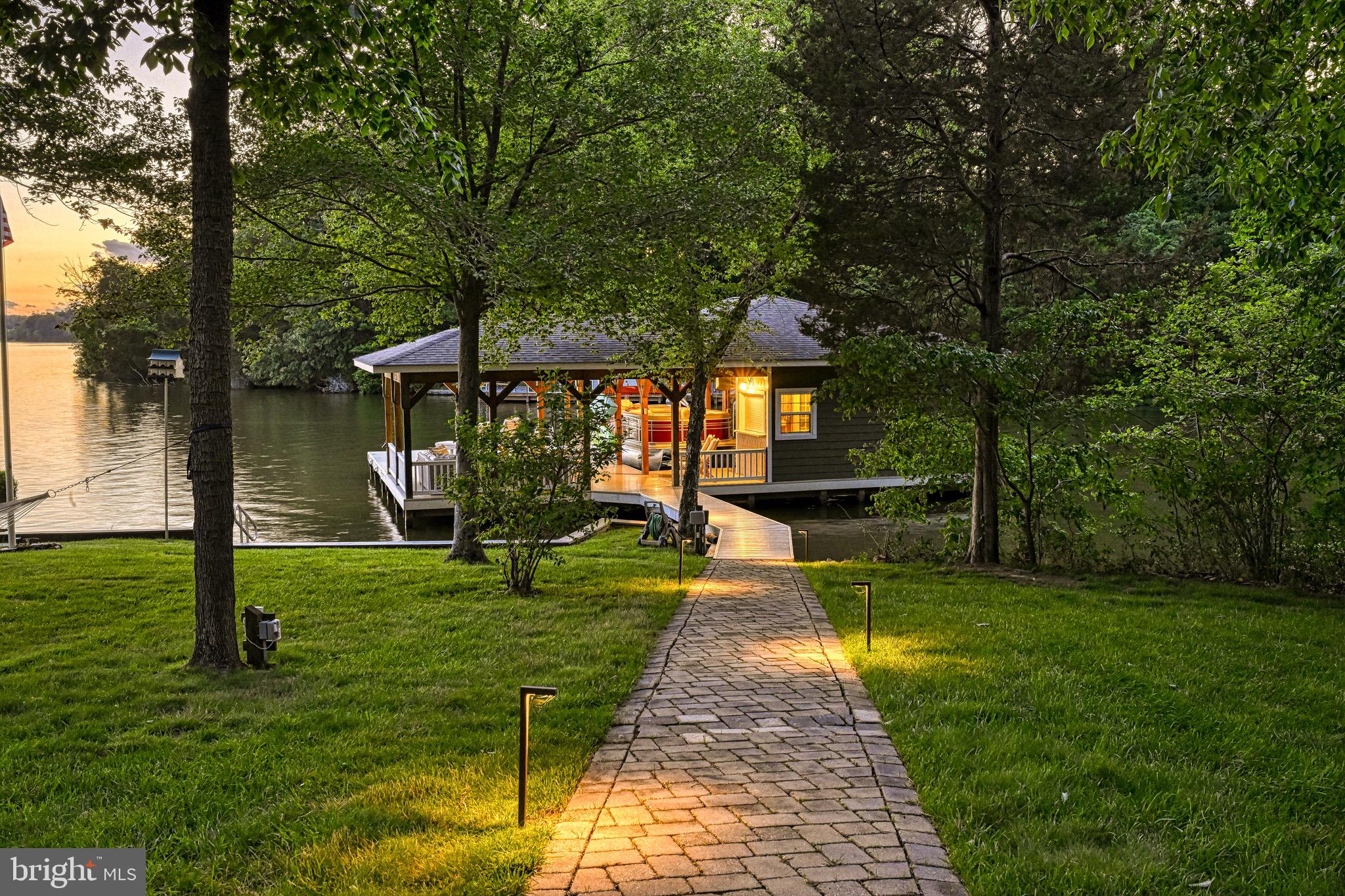 6800 JOHN TAYLOR LANE