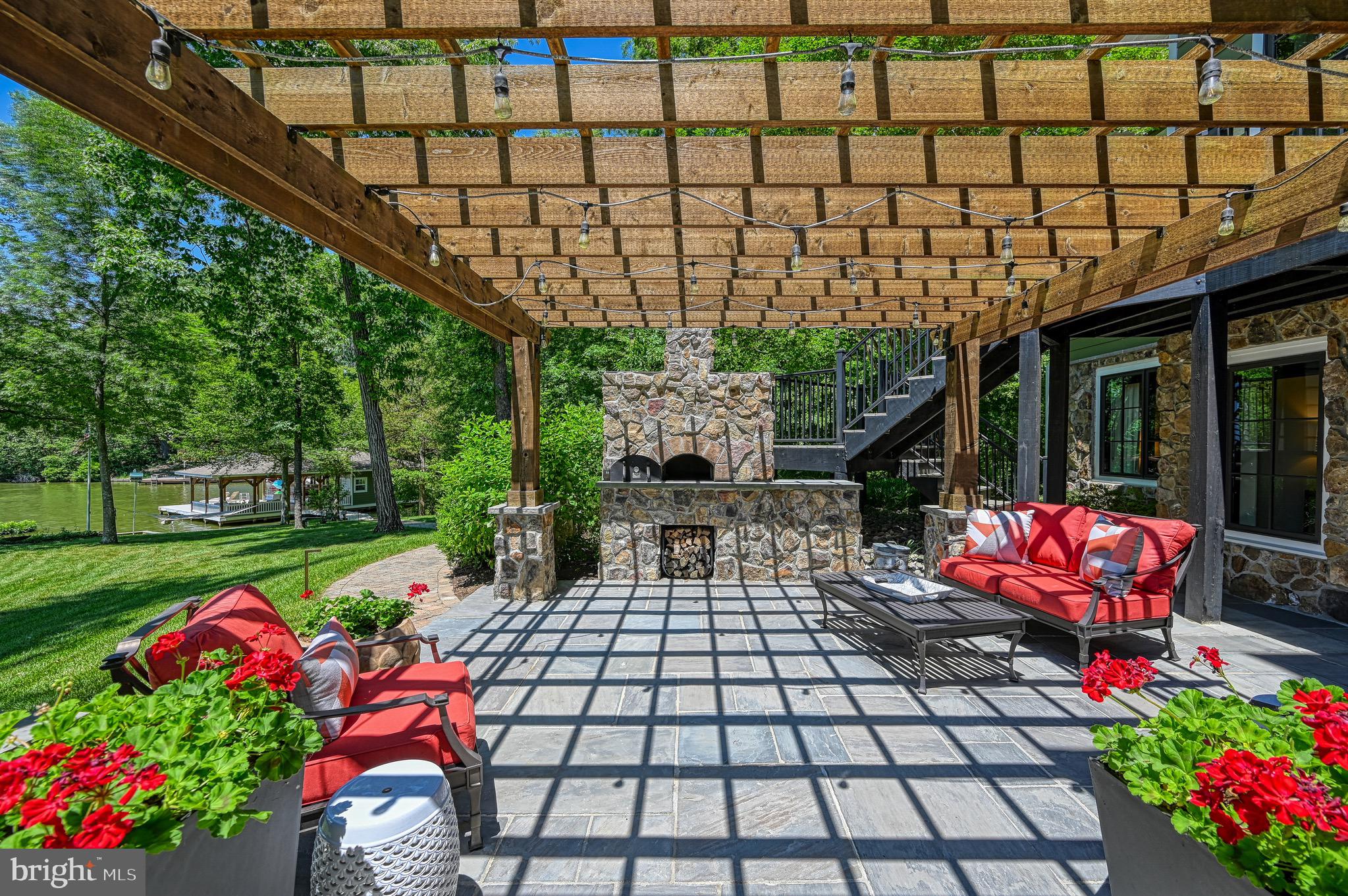 6800 JOHN TAYLOR LANE