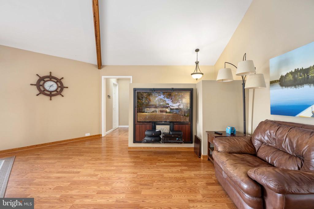 2841 BLOUNT DRIVE